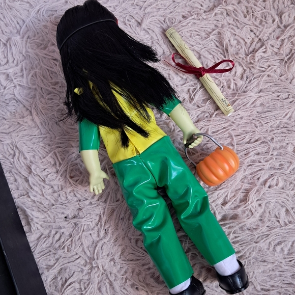 LAST CHANCE! The Ghoul- Living Dead Doll Halloween limited edition! - Picture 8 of 12